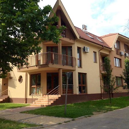 My Home Apartman Гайдусобосло Екстер'єр фото